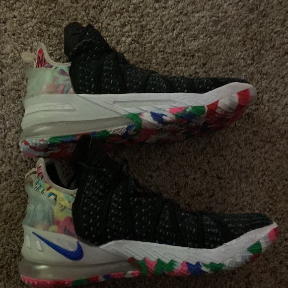 used Gently worn gently worn. worn more than once - Picture 2 of 8